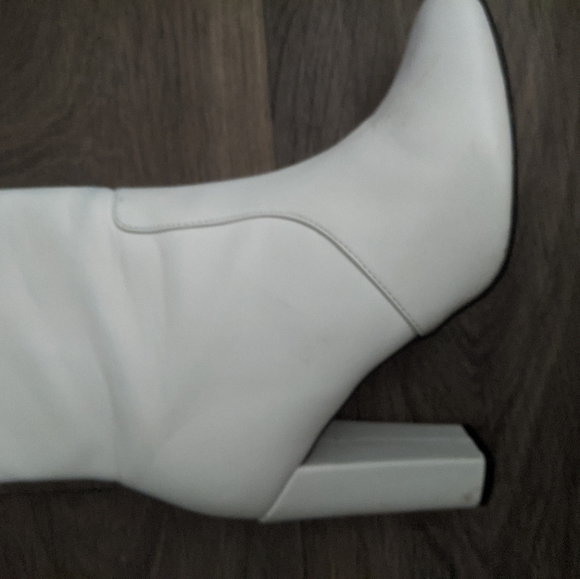 White booties - Picture 3 of 7